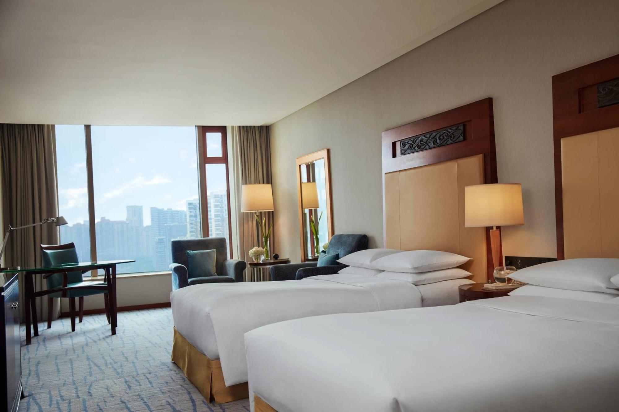 Renaissance Wuhan Hotel Exterior foto